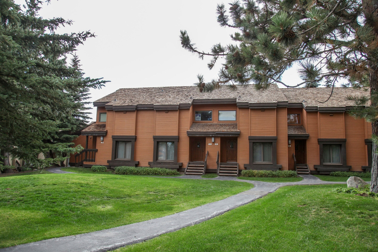 Exterior 3, Snowcreek #21 4 Bedroom Townhouse, Mono