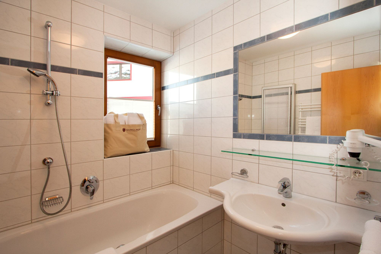 Bathroom 3, Apartmenthaus Gurglhof, Imst