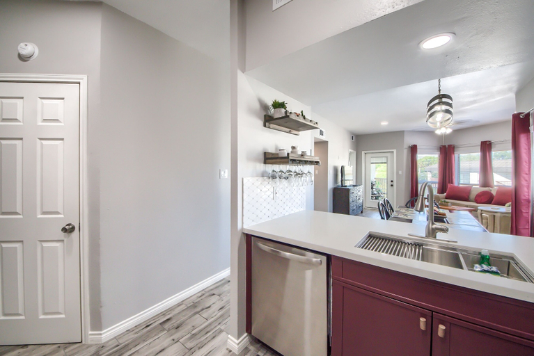 Private kitchen 4, Wine & Dine IC 309 2 Bedroom Condo by RedAwning, Comal