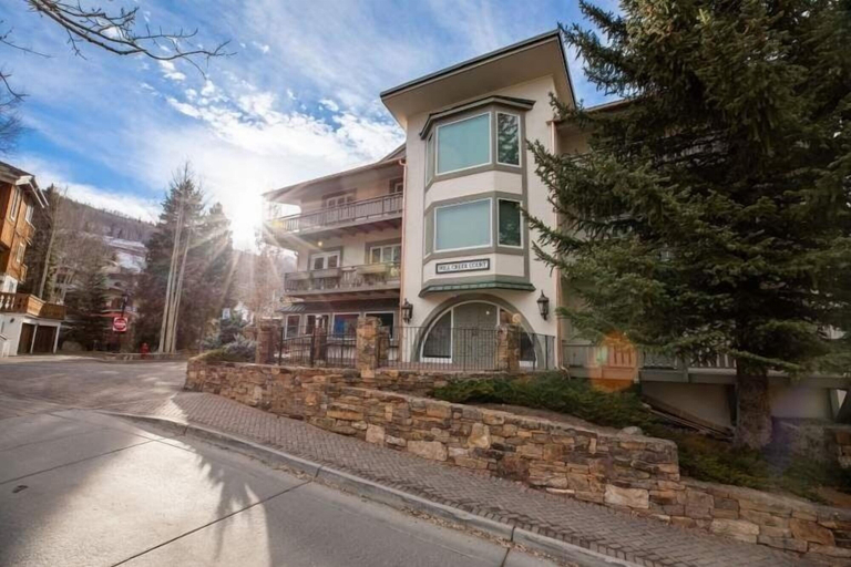 Exterior 3, Condo with Vaulted Ceiling & Spectacular Mountain Views by RedAwning, Eagle