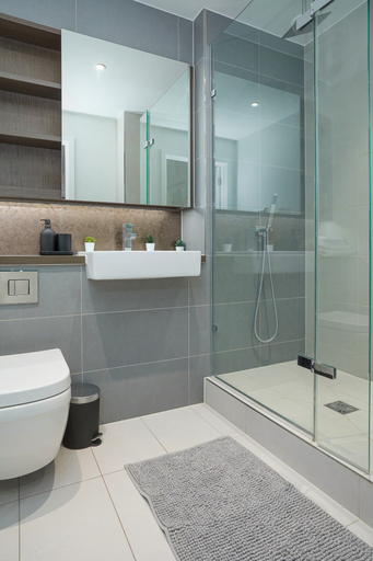 Bathroom 2, Impeccable 3-bed Apartment in London, London