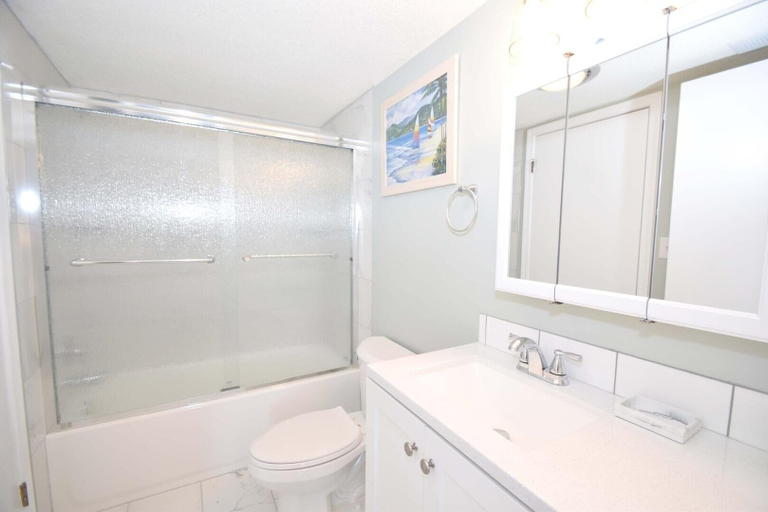 Bathroom 2, Seascape-heron Harbour 200-9 2 Bedroom Condo by RedAwning, Worcester