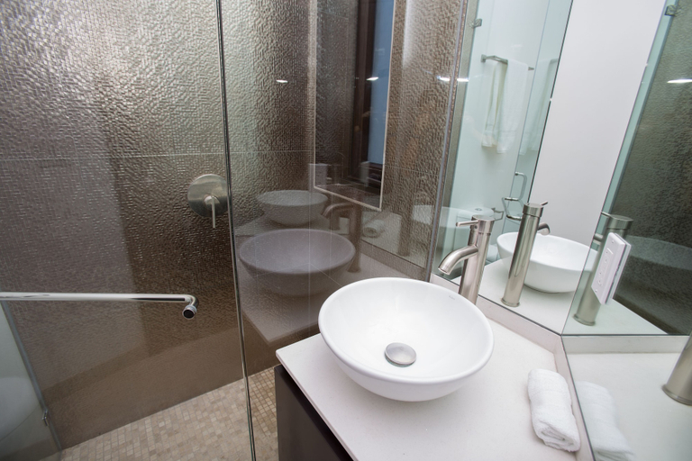 Bathroom 4, Bella Luna Beach House #226859, Roatán
