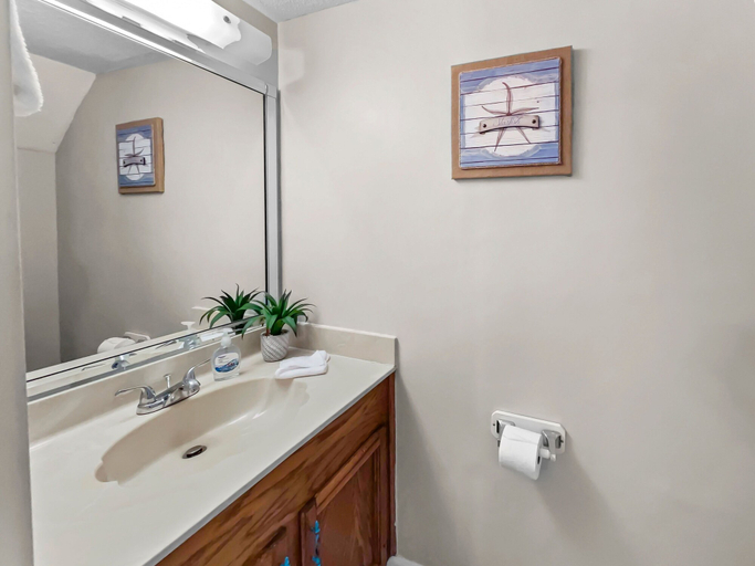 Bathroom 3, Casa Sunshine - 2 Br townhouse by RedAwning, Bay