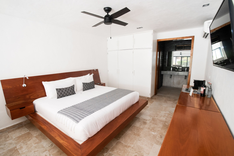 Bedroom 3, Casa del Jaguar Beach Hotel, Isla Mujeres