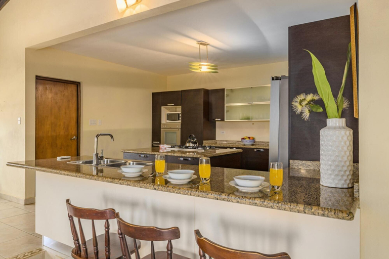 Others 5, 4BR Villa Short Walk to Beach in Amazing Location