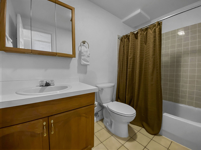 Bathroom 4, The Lift C112, Summit