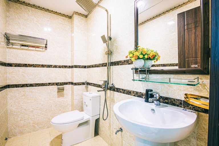 Bathroom 2, Khách sạn Maldives - FLC Lux City Sầm Sơn, Sầm Sơn