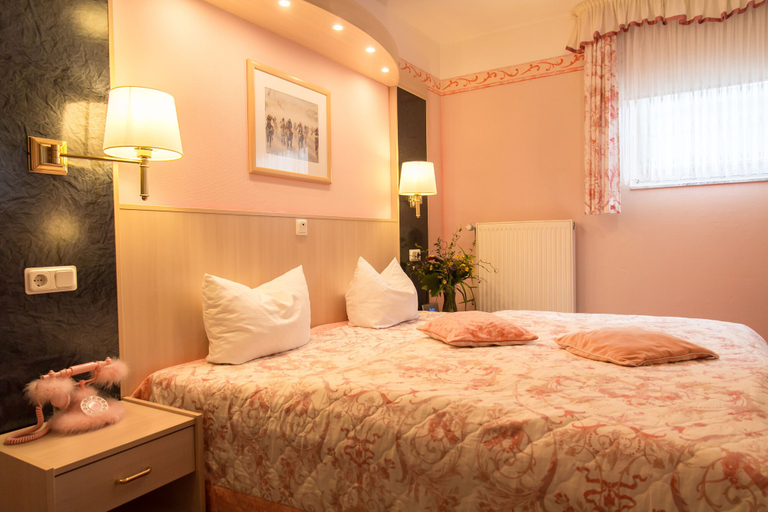 Bedroom 4, Parkhotel Neustadt, Ostprignitz-Ruppin