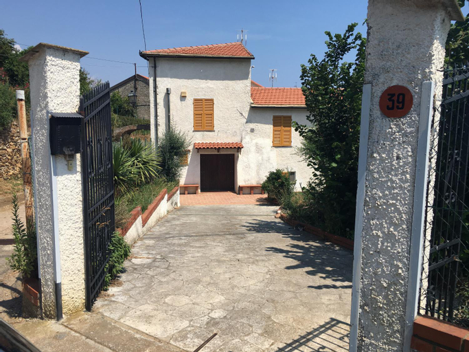In campagna al mare, Savona