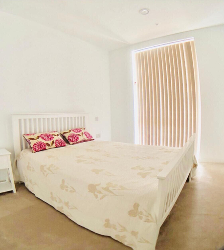 Bedroom 3, Stunning 2-bed Apartment in London, London