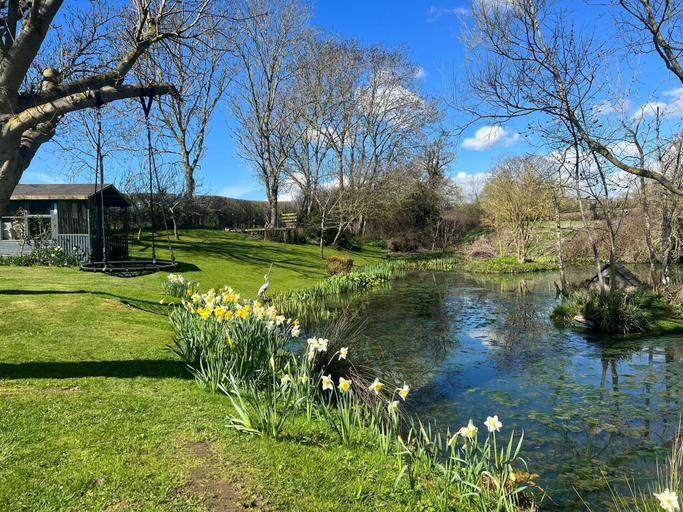 Property grounds 3, Fabulous Barn in Great Wolford, Moreton in Marsh, Gloucestershire