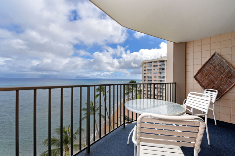 Valley Isle #808 2 Bedroom Condo by RedAwning, Maui