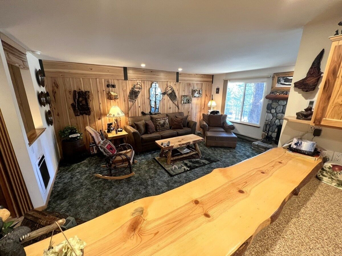 Interior 5, 141 Premium Condo, Mono