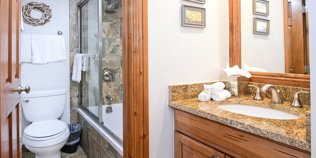 Bathroom 4, Vantage Point #602 3 Bedroom Condo by RedAwning, Eagle