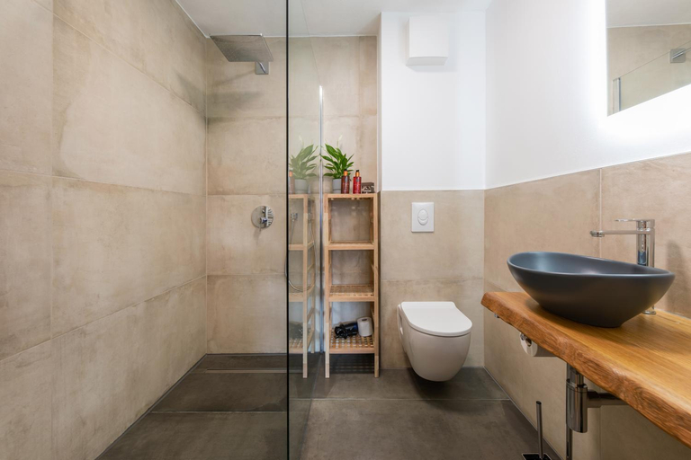 Bathroom 1, Staudenhof Apartments, Innsbruck Land
