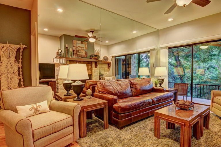 Living area 5, River Remedy CWC110 by RedAwning, Comal