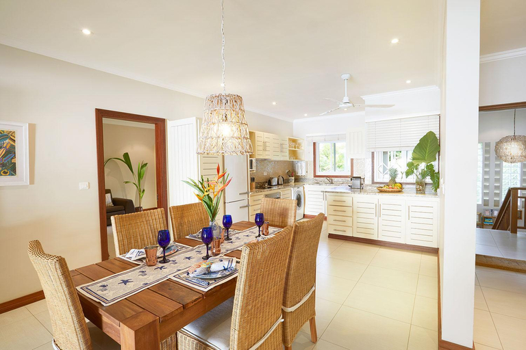 Food & Drinks, Sables d'Or Luxury Apartments