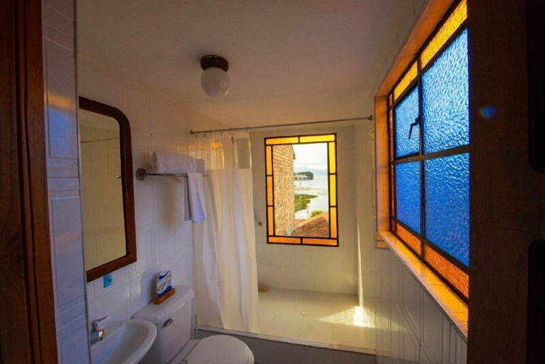 Bathroom, Hotel refugio rancho tota, Sogamoso