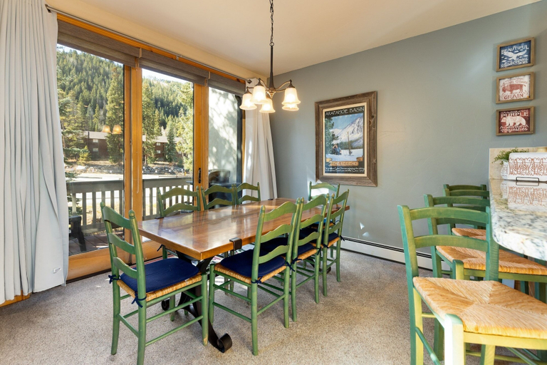 Dining, 2985 Ironwood Townhomes, Summit