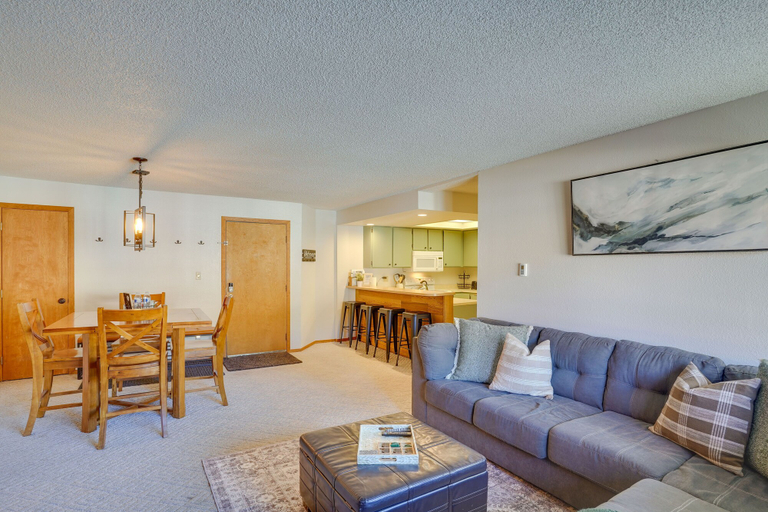 Others 1, Mountainside Paradise: Ski-in/ski-out Resort Condo, Iron
