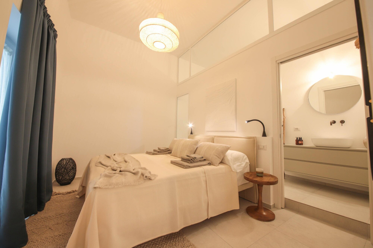 Room 3, TD Palazzomaris La Lampara Townhouse w Sea View, Bari