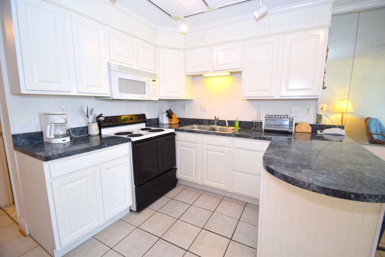 Private kitchen, Breakaway East 109, Worcester