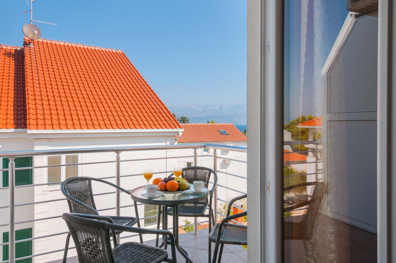 Others 4, Apartments Island Beat - Two Bedroom Apartment with Balcony A3 ST, Supetar