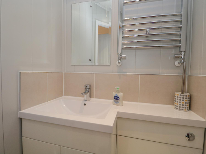 Bathroom 4, Yealand 36, Lancashire