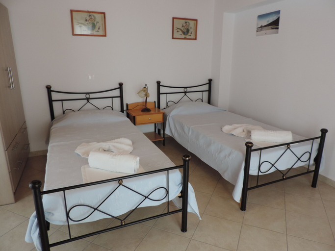 Bedroom 2, Pelagos Rooms 10m from Gyrismata Beach, Central Greece