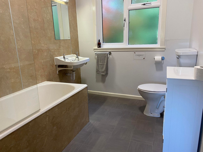 Bathroom, Burnside Chalet on Reelig Estate, Highland