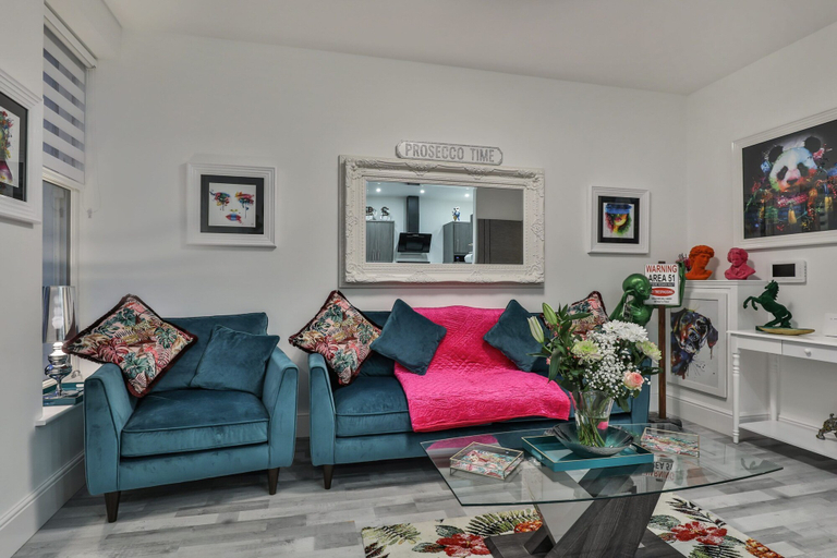 Others 5, Tudor House Holidays - The Monroe for 2 People, North Yorkshire