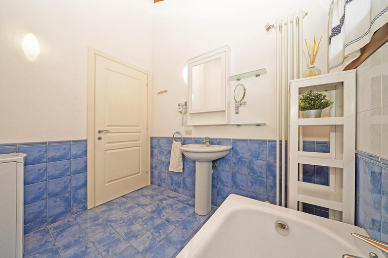 Others 5, La Rocca 2 11 by Wonderful Italy, Brescia