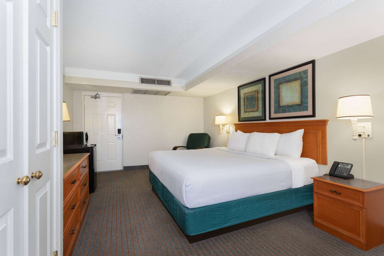 Bedroom 3, La Quinta Inn by Wyndham Pensacola, Escambia