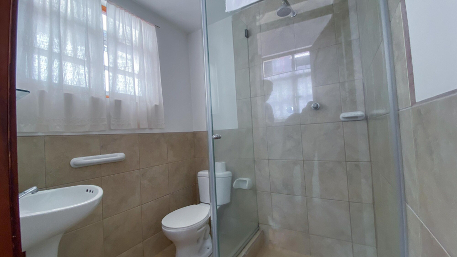Bathroom 5, Hostal Sakti, Quito