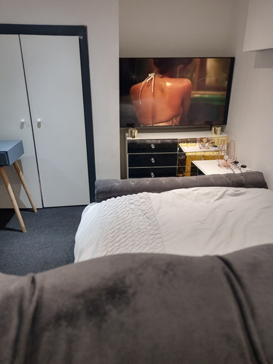 Bedroom 4, Beautiful En-suite Studio in Leeds -lower Floor, Leeds
