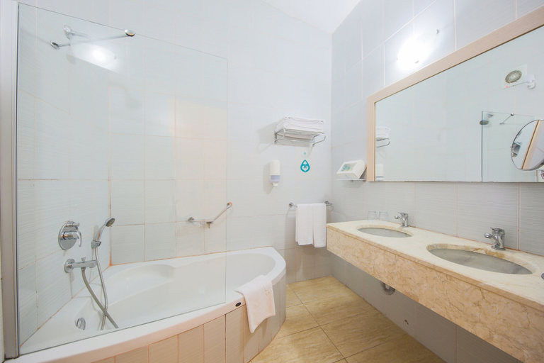 Bathroom 5, Daima Biz Hotel - Dolusu Aquapark Access - All inclusive, Kemer