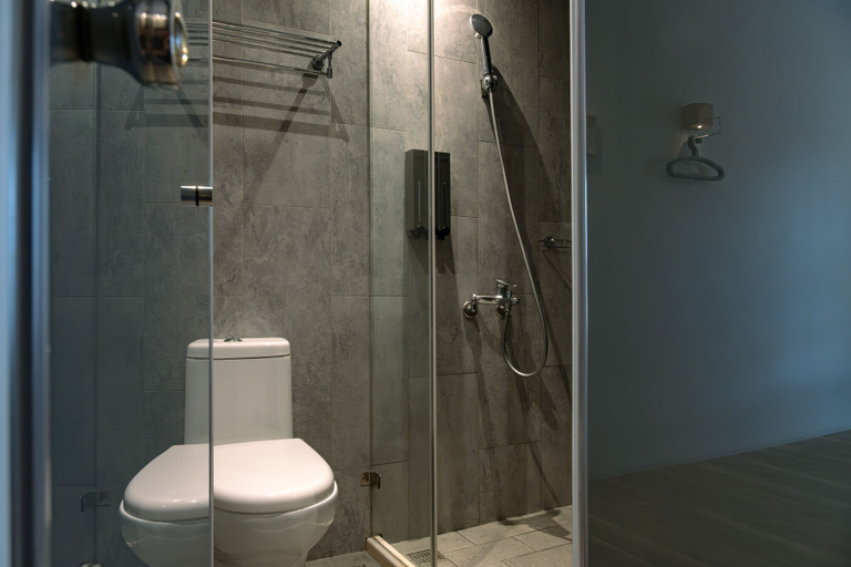 Bathroom 4, MEANDER 1948, Taipei City