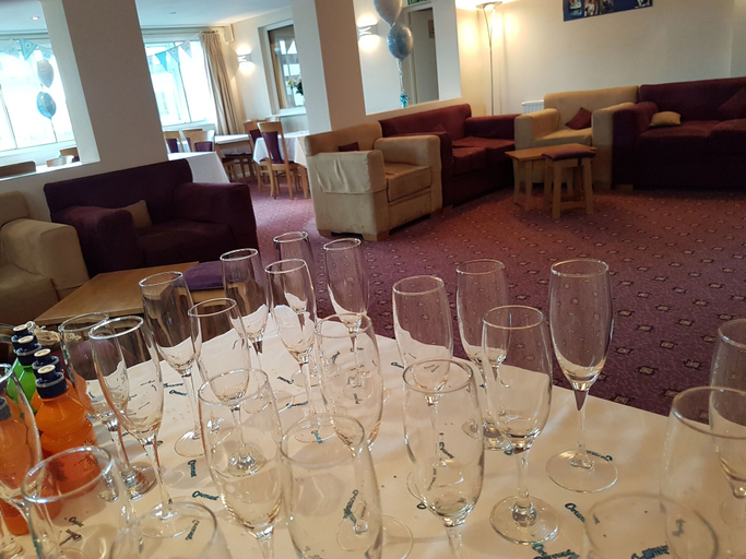 Food & Drinks 5, Tri-star Hotel, Solihull