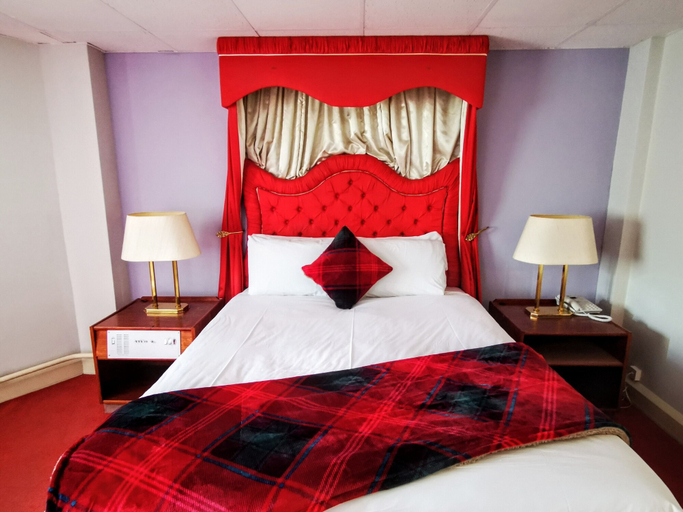 Bedroom 4, Castle Hotel, Merthyr Tydfil