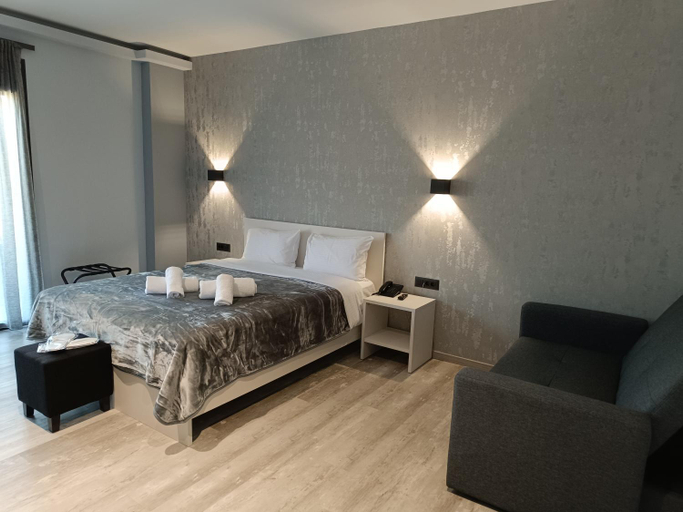Others 3, Oikos 9 Rooms and Suites, West Greece