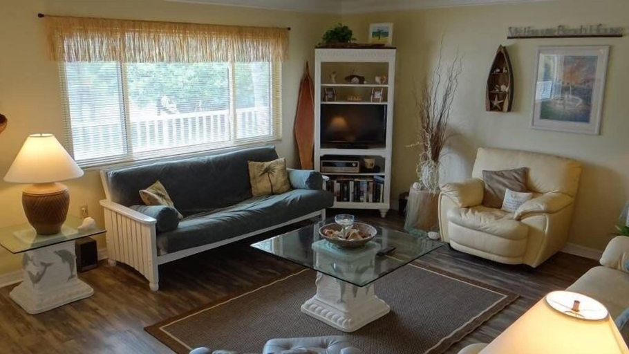 Living room, Palm Cay 9 1 Bedroom Condo by RedAwning, Manatee