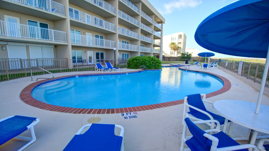 Pool 4, Edgewater Unit #104 2 Bedroom Condo by RedAwning, Cameron