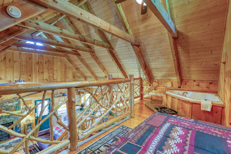 Others 4, Bear Pause - 2 Bedrooms, 2 Baths, Sleeps 6 Cabin by RedAwning, Sevier