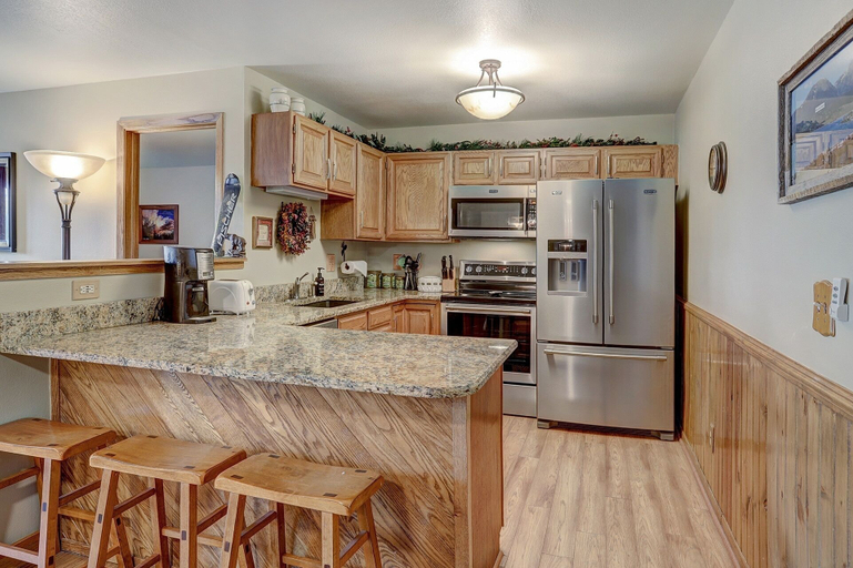 Private kitchen 3, BB204 Buffalo Village, Summit