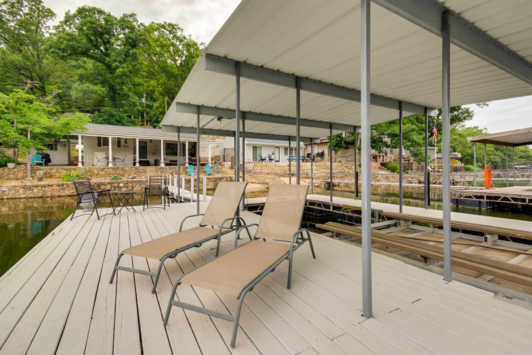 Food & Drinks, Lakefront Sunrise Beach Home w/ Private Dock!, Camden