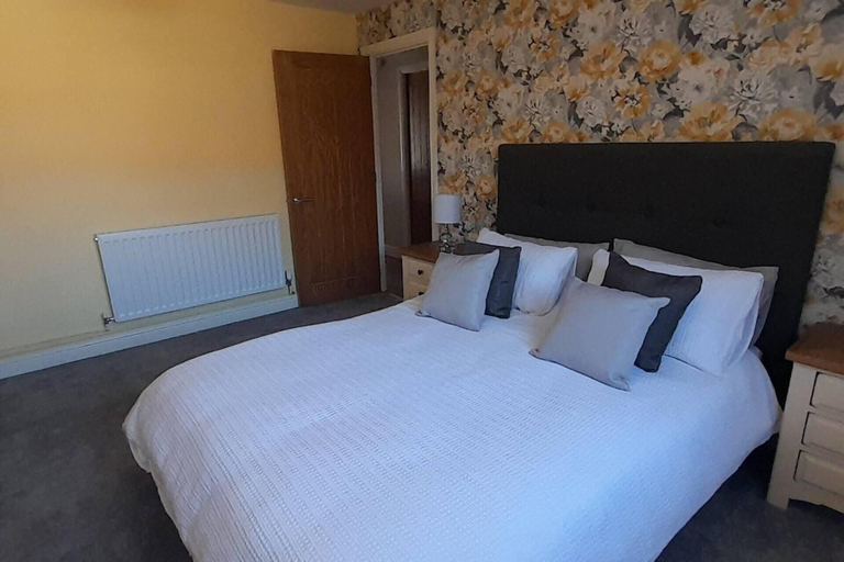 Bedroom 2, 2 Bed House - Sleeps 4 - Pets - Garden - Parking, Nottinghamshire