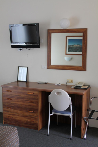 Others 4, The Kidman Wayside Inn, Griffith