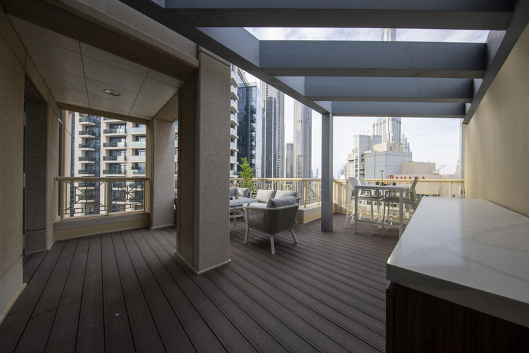Room 3, Fountain View Signature Residence With Terrace 135 SQM, Dubai