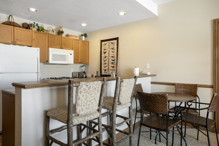 Private kitchen 5, 224 Chapel Square 2 Bedroom Condo by RedAwning, Eagle